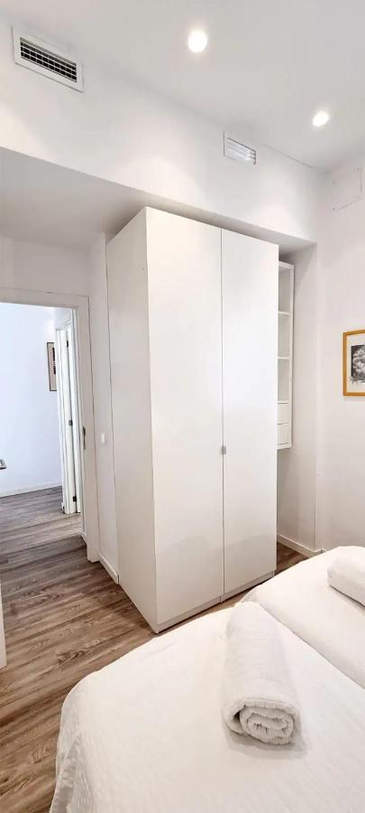 Florit Flats - The Canovas Apartment Valencia Bagian luar foto