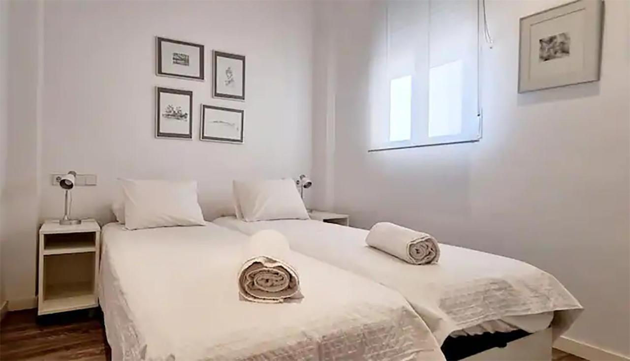 Florit Flats - The Canovas Apartment Valencia Bagian luar foto